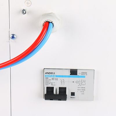 Elektrowasserbereiter mit vier Zustellflammen und 4K-Heizöfen